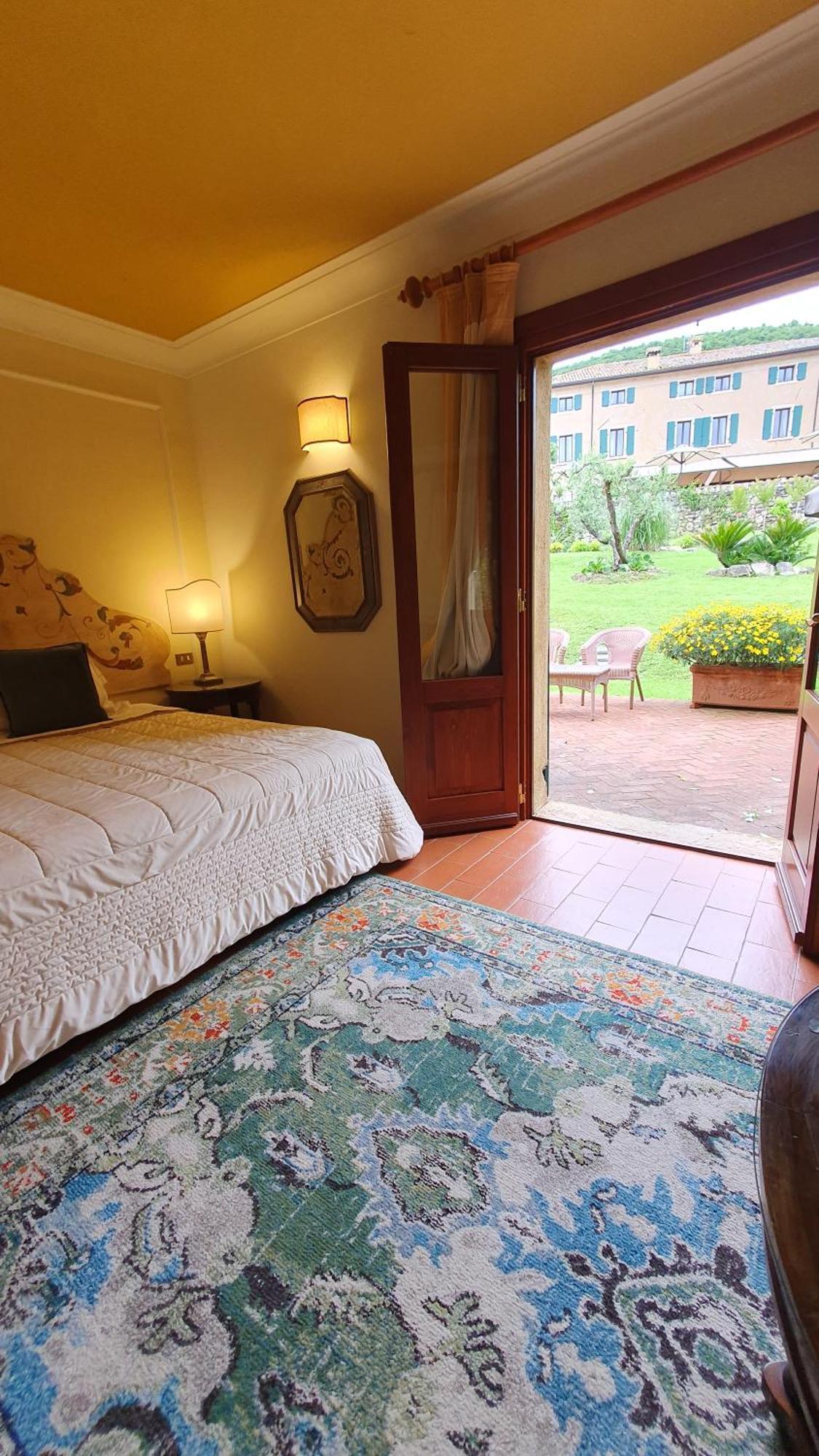 Resort Locanda San Verolo Boutique Hotel Костермано Экстерьер фото