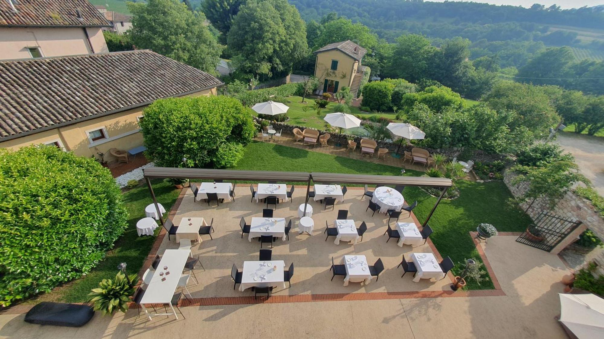 Resort Locanda San Verolo Boutique Hotel Костермано Экстерьер фото